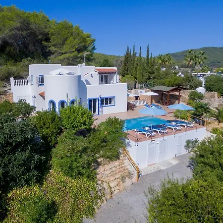 Villa Charming With Pool, Toni Mateu. *