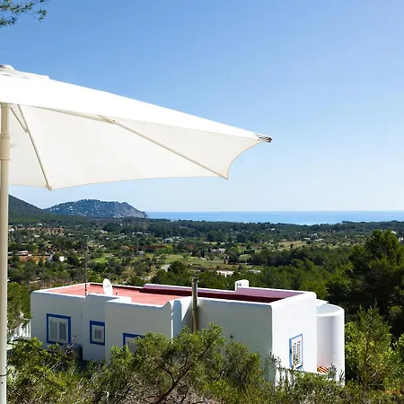 Charming With Pool, Toni Mateu. Villa