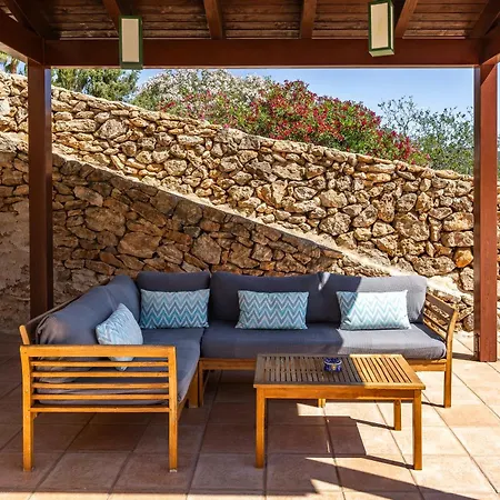 Charming With Pool, Toni Mateu. Βίλα Sant Carles de Peralta
